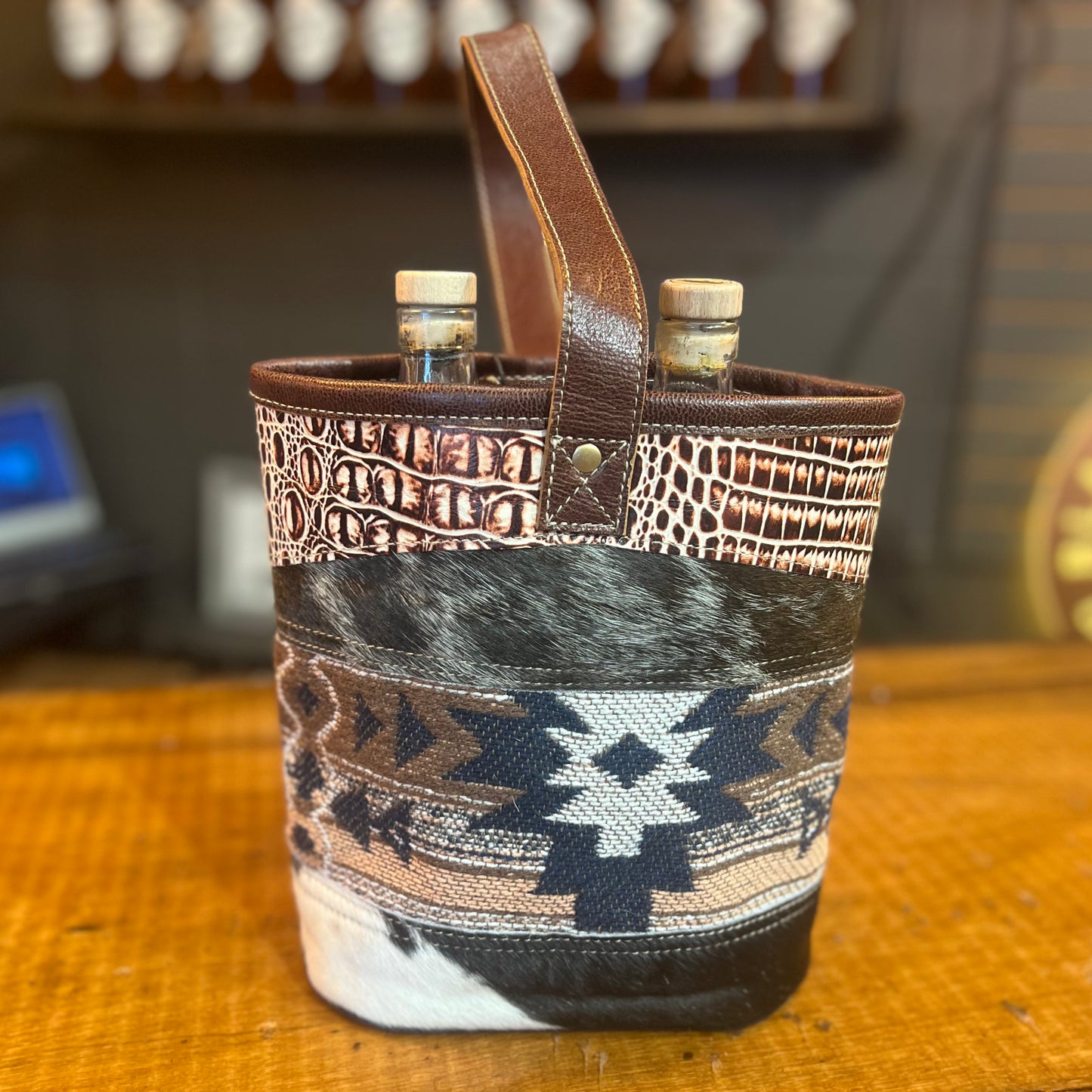 Myra Bottle Bag - 6405